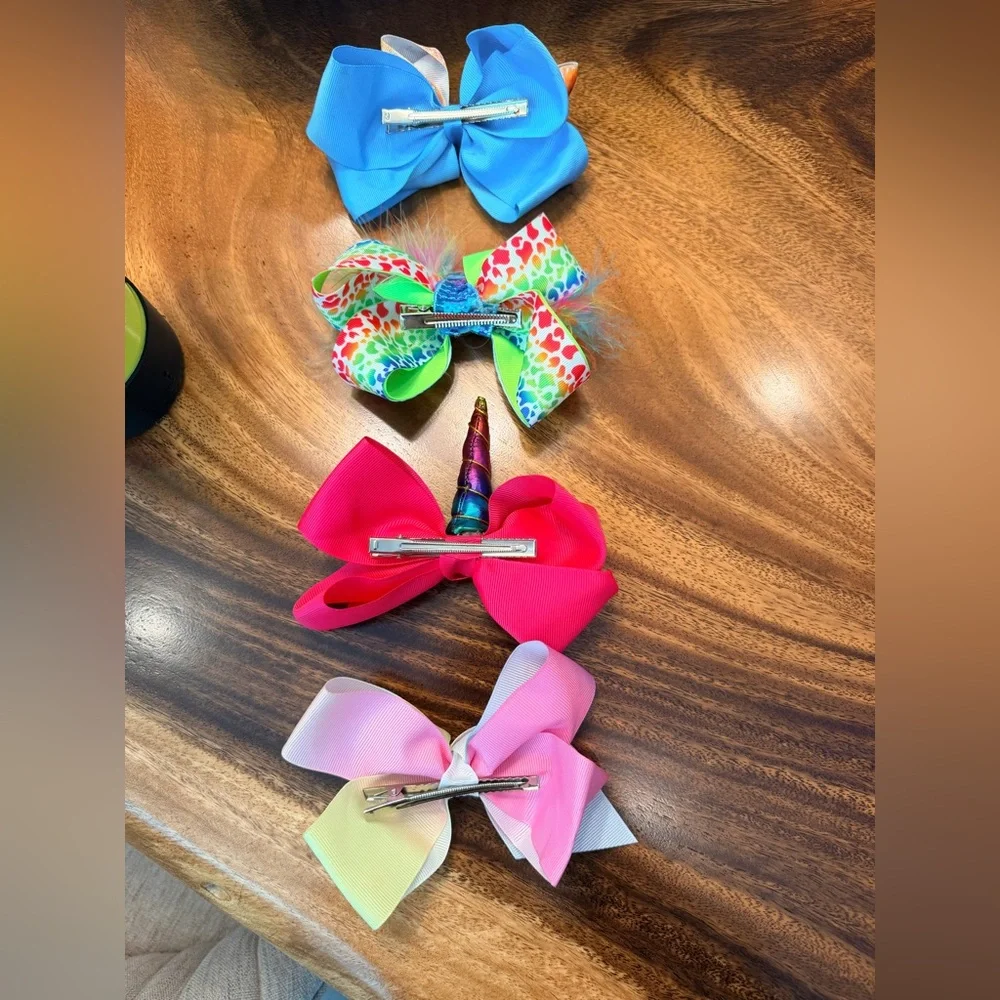 Colorful Hair Bow Set of 4 EUC